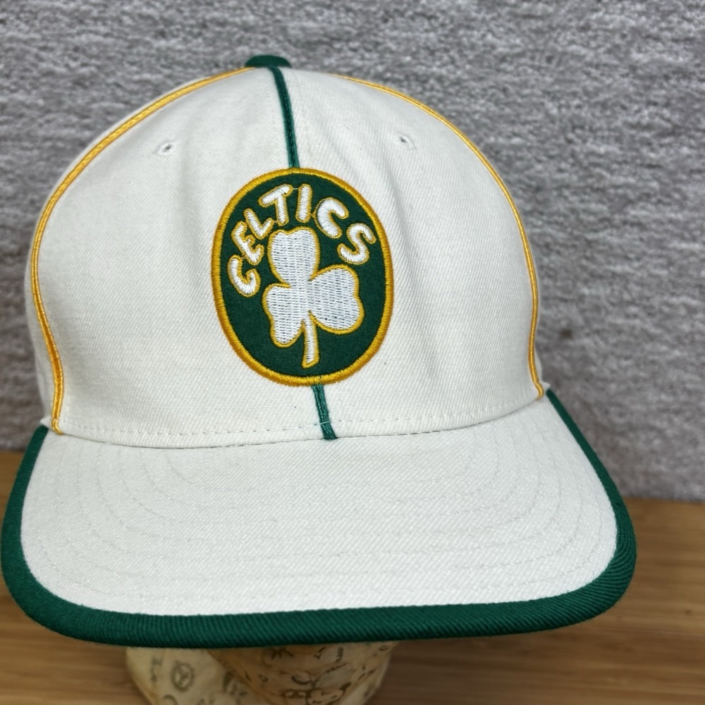 Boston Celtics Hat Cap Fitted Mens White Wool Blend‎ NBA Reebok 7 1/4 Vintage